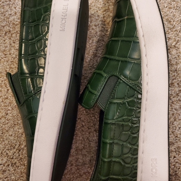 MICHAEL KORS Croc Embossed Sneakers - Picture 3 of 6